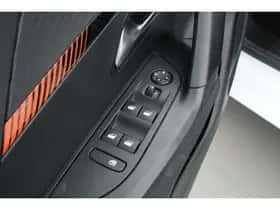 Peugeot 2008 (2021) thumbnail 9