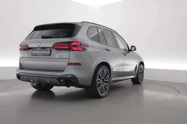 BMW X5 (2025) thumbnail 2
