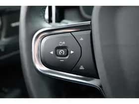 Volvo XC40 (2022) thumbnail 13