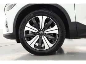 Volvo XC40 (2022) thumbnail 38