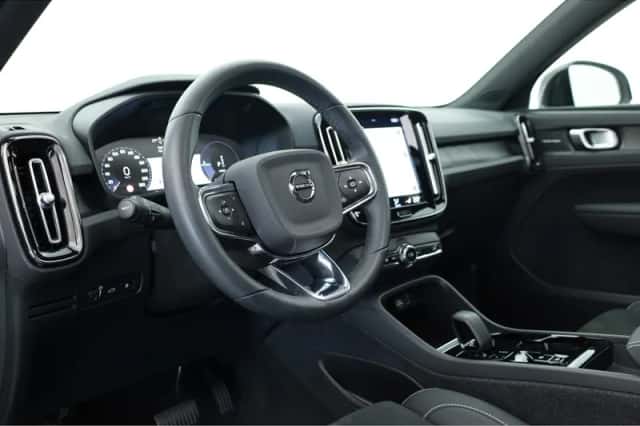 Volvo XC40 (2022) thumbnail 5