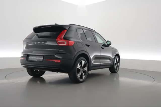 Volvo XC40 (2022) thumbnail 2