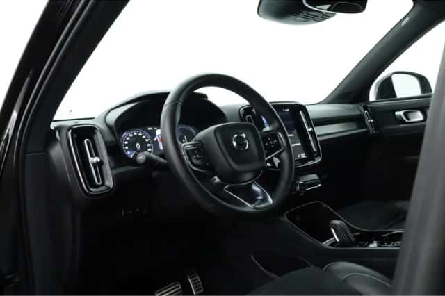 Volvo XC40 (2022) thumbnail 5