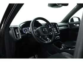 Volvo XC40 (2022) thumbnail 5