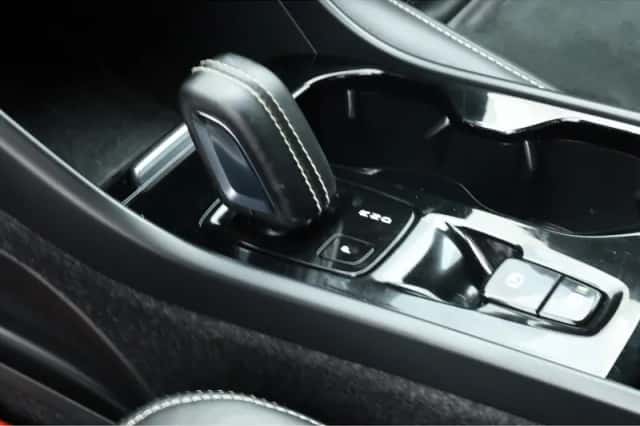 Volvo XC40 (2022) thumbnail 6