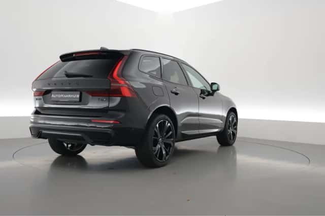 Volvo XC60 (2025) thumbnail 2