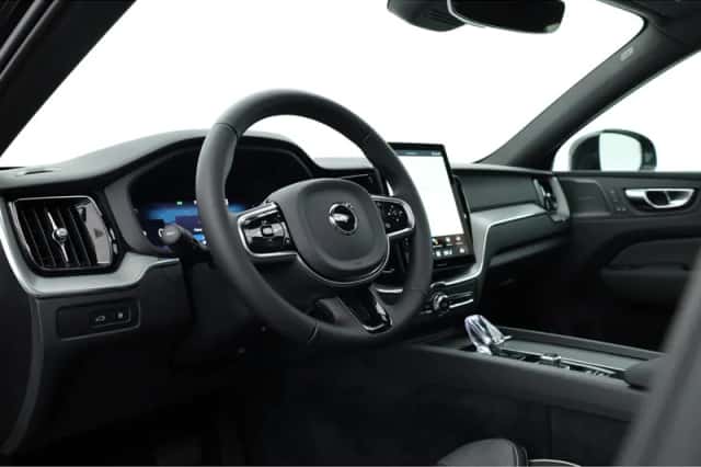 Volvo XC60 (2025) thumbnail 5