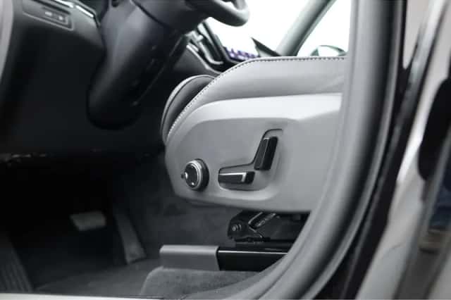 Volvo XC60 (2025) thumbnail 6