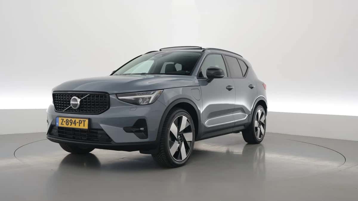 Volvo XC40 (2022) — foto 1