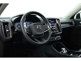 Volvo XC40 (2022) thumbnail 5