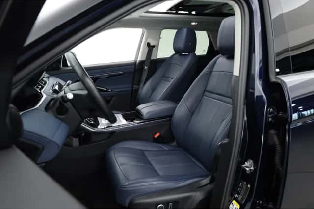Land Rover Range Rover Evoque (2021) thumbnail 3