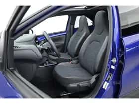 Toyota Aygo (2023) thumbnail 3