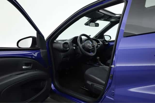 Toyota Aygo (2023) thumbnail 5