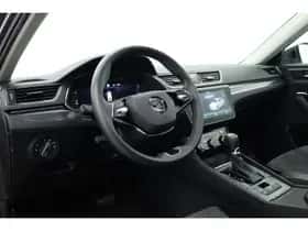 Škoda Superb (2022) thumbnail 5