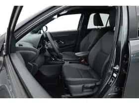 Toyota Yaris Cross (2025) thumbnail 5