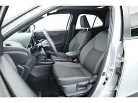 Toyota Yaris Cross (2025) thumbnail 3