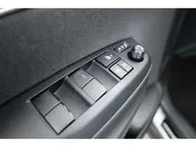 Toyota Yaris Cross (2025) thumbnail 7