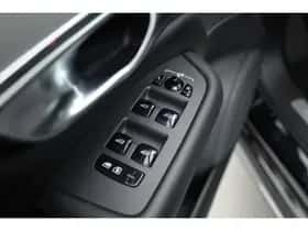 Volvo XC90 (2022) thumbnail 11