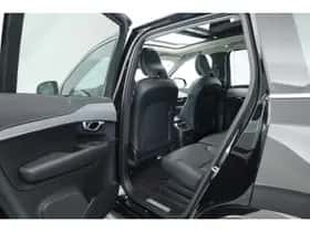 Volvo XC90 (2022) thumbnail 35
