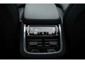 Volvo XC90 (2022) thumbnail 36