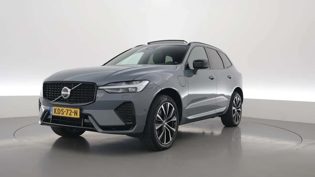 Volvo XC60 (2023) — foto 1