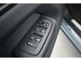 Volvo XC60 (2023) thumbnail 11
