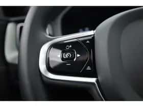 Volvo XC60 (2023) thumbnail 14