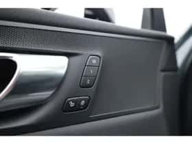 Volvo XC60 (2023) thumbnail 10