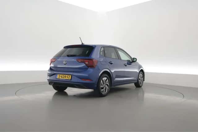 Volkswagen Polo (2022) thumbnail 2