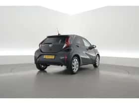 Toyota Aygo (2023) thumbnail 2