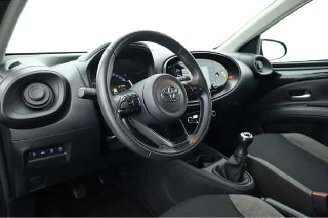 Toyota Aygo (2023) thumbnail 5