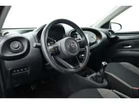 Toyota Aygo (2023) thumbnail 5