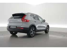 Volvo XC40 (2024) thumbnail 2
