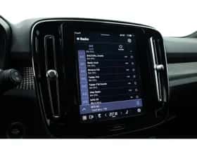 Volvo XC40 (2024) thumbnail 16
