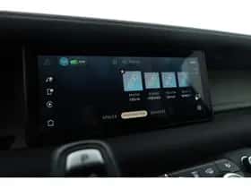 Land Rover Defender (2023) thumbnail 23