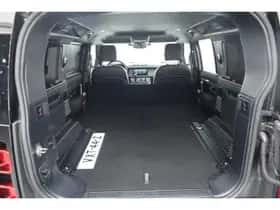 Land Rover Defender (2023) thumbnail 38
