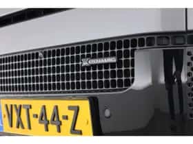 Land Rover Defender (2023) thumbnail 46