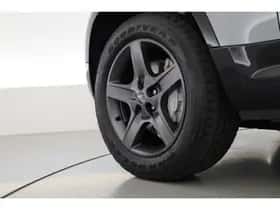 Land Rover Defender (2023) thumbnail 49