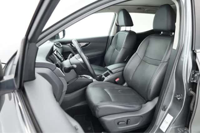 Nissan Qashqai (2017) thumbnail 3