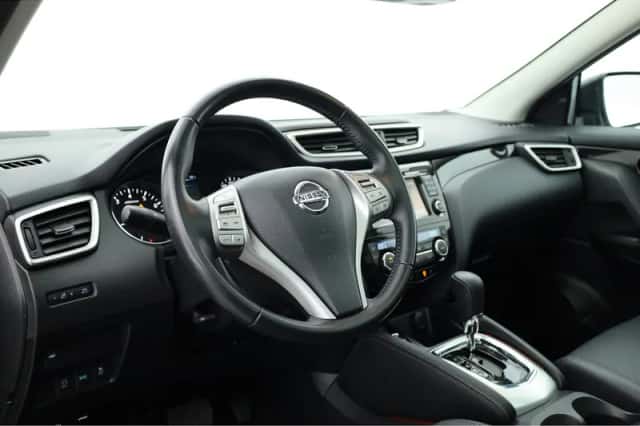 Nissan Qashqai (2017) thumbnail 5