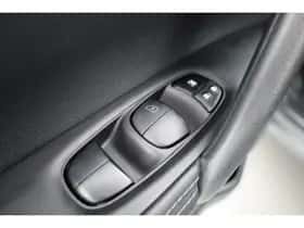 Nissan Qashqai (2017) thumbnail 8