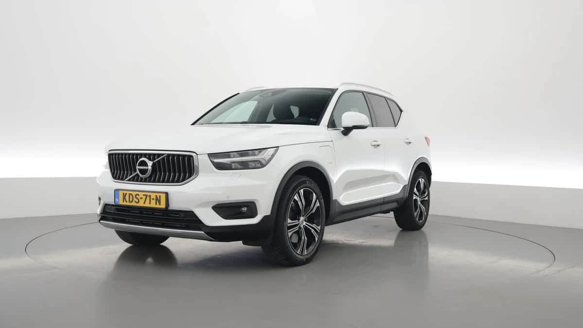 Volvo XC40 (2021) — foto 1