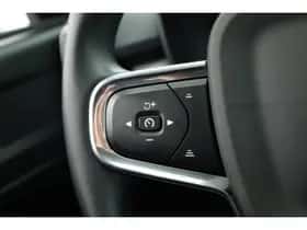 Volvo XC40 (2021) thumbnail 10
