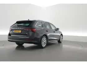 Škoda Octavia (2022) thumbnail 2