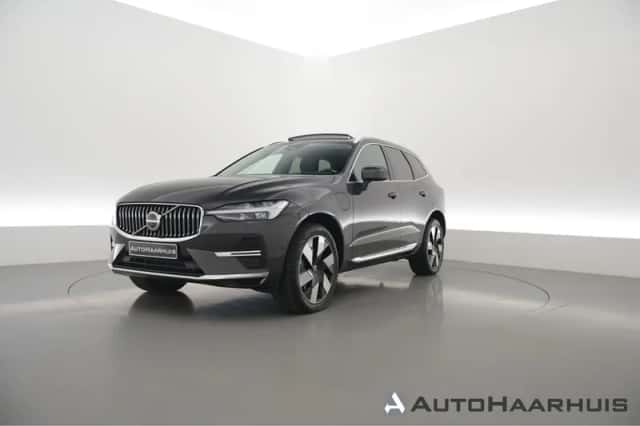 Volvo XC60 (2023) thumbnail 1