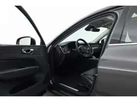 Volvo XC60 (2023) thumbnail 6