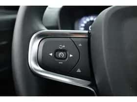 Volvo XC40 (2022) thumbnail 14