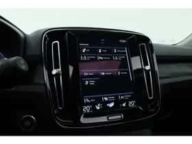 Volvo XC40 (2022) thumbnail 22
