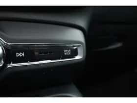 Volvo XC40 (2022) thumbnail 32