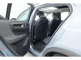 Volvo XC40 (2022) thumbnail 36
